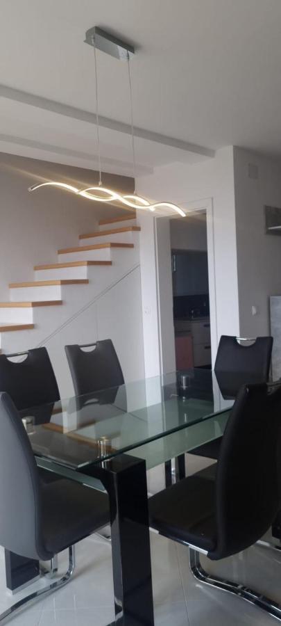 Apartmani Lanterna คิร์ก ภายนอก รูปภาพ