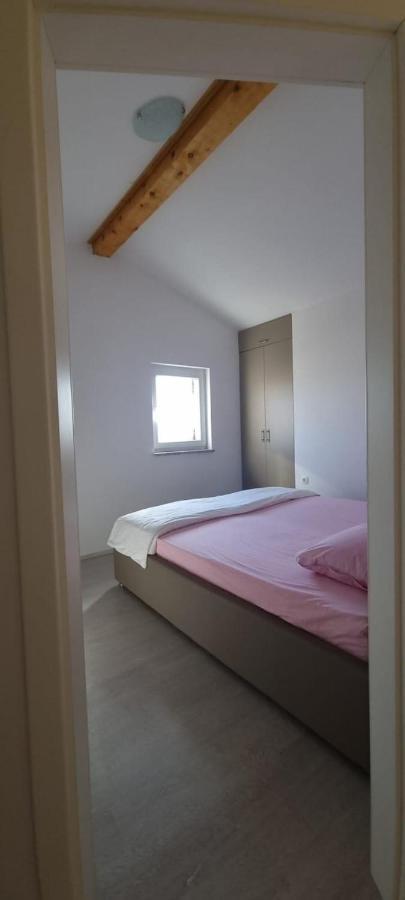 Apartmani Lanterna คิร์ก ภายนอก รูปภาพ