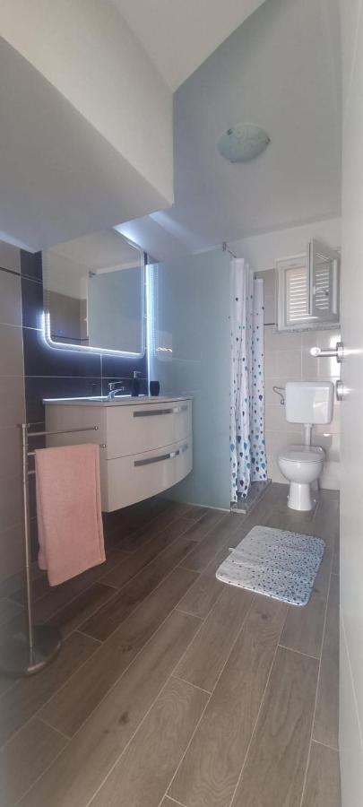 Apartmani Lanterna คิร์ก ภายนอก รูปภาพ
