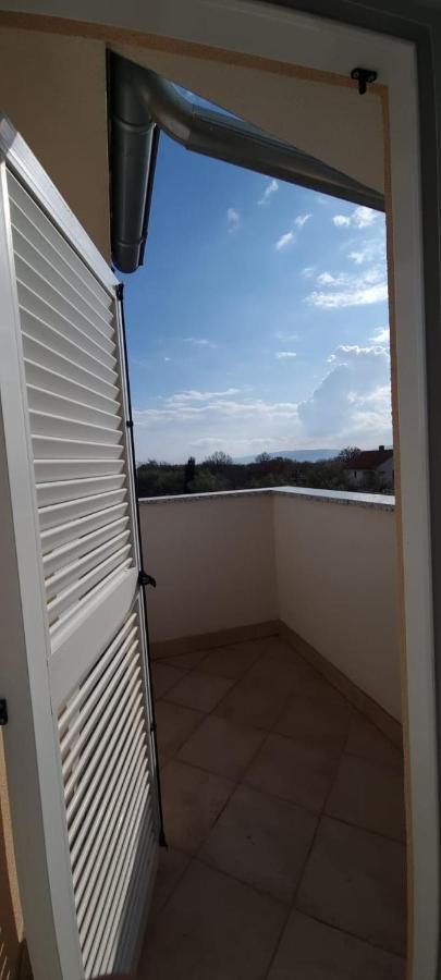 Apartmani Lanterna คิร์ก ภายนอก รูปภาพ