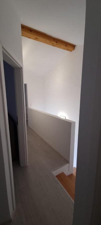 Apartmani Lanterna คิร์ก ภายนอก รูปภาพ